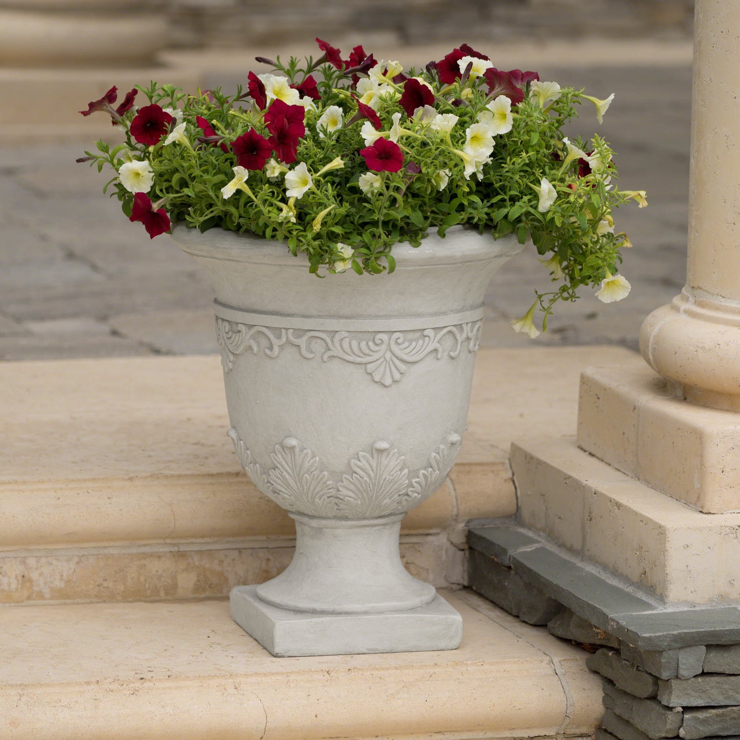 Moroccan Garden Urn Antique-White Magnesium-Oxide